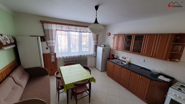 Rodinný dům 3+1, dvůr, hosp. objekt,  CP 210 m², k pronájmu #3