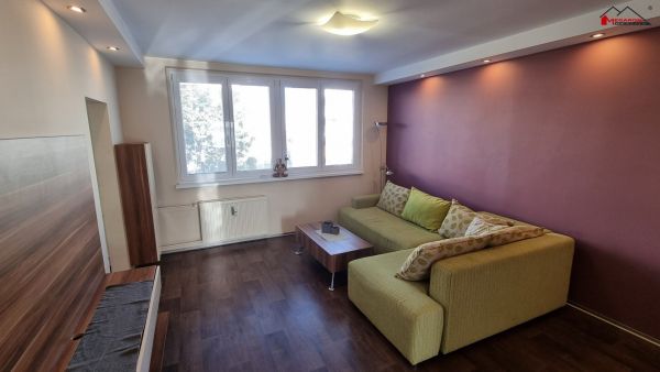 DB 3+1, lodžie, po  rekonstrukci, 4.NP/6, 73 m², k pronájmu #1