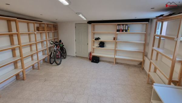 Rodinný dům 4+1, po část. rekonstrukci, k bydlení nebo jako sídlo firmy,  pozemek 207 m² #13