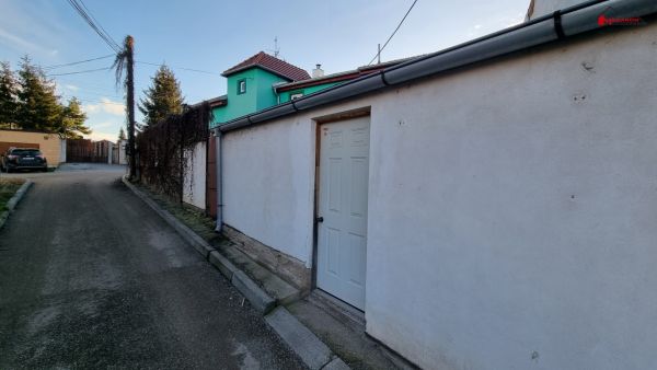 Rodinný dům 4+1, po část. rekonstrukci, k bydlení nebo jako sídlo firmy,  pozemek 207 m² #4