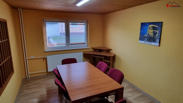 Rodinný dům 4+1, po část. rekonstrukci, k bydlení nebo jako sídlo firmy,  pozemek 207 m² #7