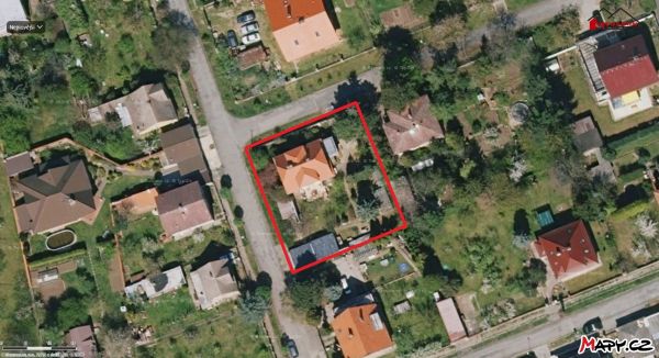 Rodinný dům 4+2, část. po rekonstrukci, garáž, zahrada, pozemek 931 m² #15