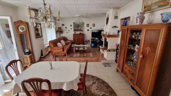 Rodinný dům 4+2, část. po rekonstrukci, garáž, zahrada, pozemek 931 m² #7