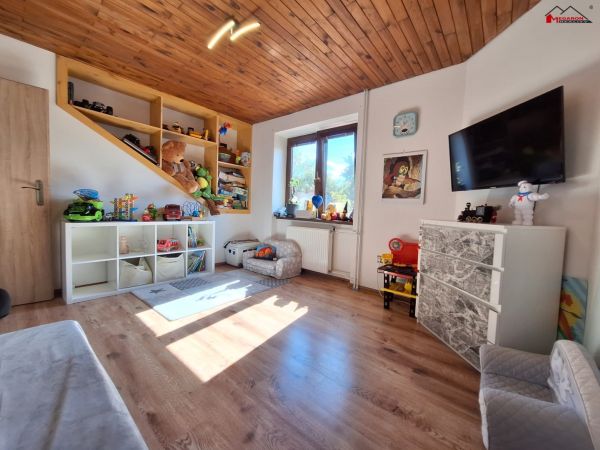 Rodinný dům 5+kk s garáží a zahradou, po část. rekonstrukci,  pozemek 316 m² #10