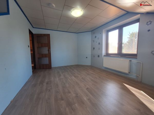 Rodinný dům 5+kk s garáží a zahradou, po část. rekonstrukci,  pozemek 316 m² #12