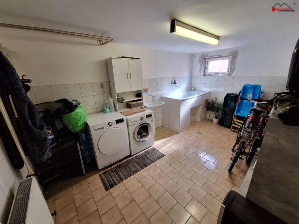 Rodinný dům 5+kk s garáží a zahradou, po část. rekonstrukci,  pozemek 316 m² #17